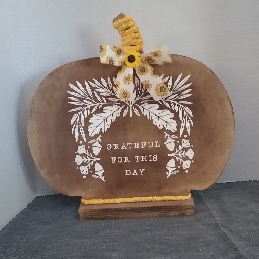 Pumpkin table decor chalk couture